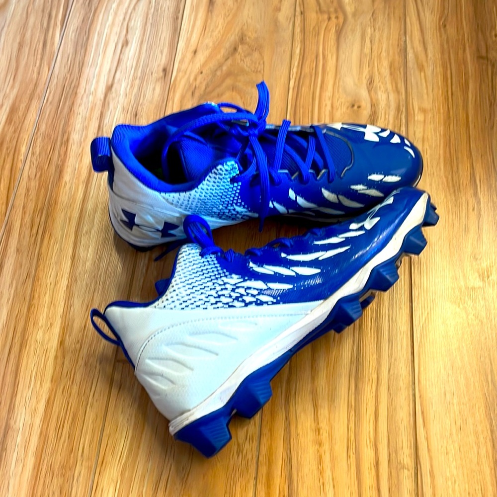 Under Armour Football Cleats - Picture 1 of 4